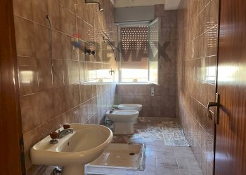 Bagno - Appartamento VIA PAPA GIOVANNI XXIII
144, Bagheria - foto 11