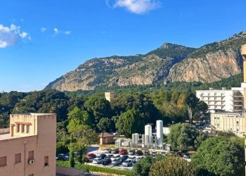 Vista delle montagne - Appartamento Via Resuttana
 
331, Palermo - foto 5
