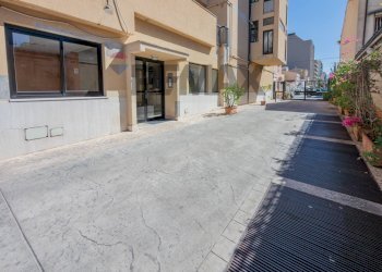 Edificio all\'aperto - Appartamento Via Resuttana
 
331, Palermo - foto 32