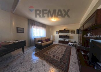 Soggiorno - Apartment via Rosolino Pilo, Carini - photo 12