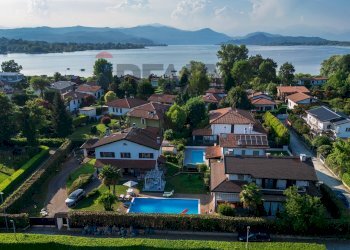 Vista dell\'acqua - Villa Via dei Narcisi
 
1, Castelletto Sopra Ticino - foto 1