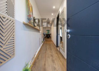 Hall / corridoio - Villa Via dei Narcisi
 
1, Castelletto Sopra Ticino - foto 3