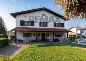Casa all\'aperto - Villa Via dei Narcisi
 
1, Castelletto Sopra Ticino - foto 19