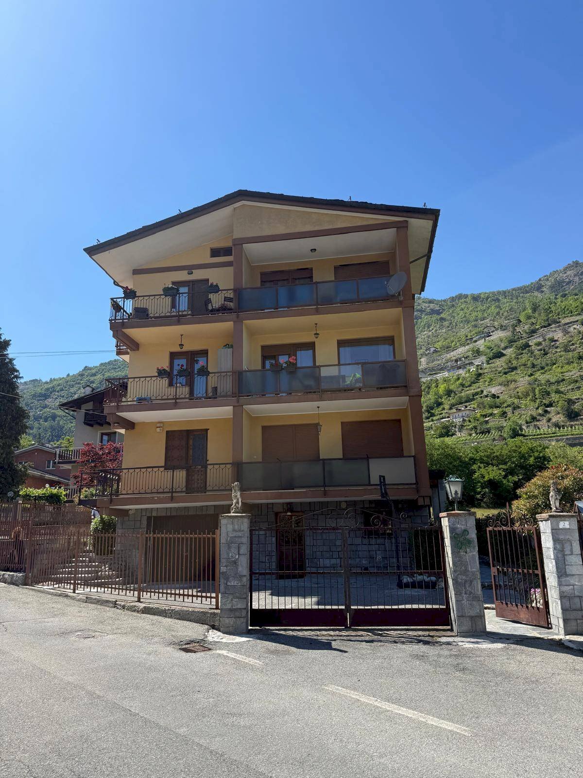 Foto 1 - Four-room apartment frazione Les Condemines
 
2, Sarre - photo 1