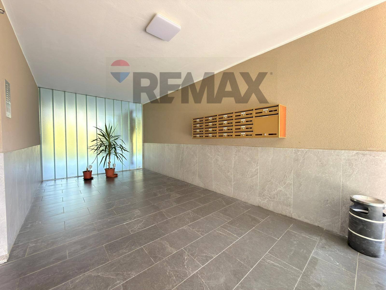 Ricezione / Lobby - Quadrilocale Via San Dionigi
26, Milano - foto 3