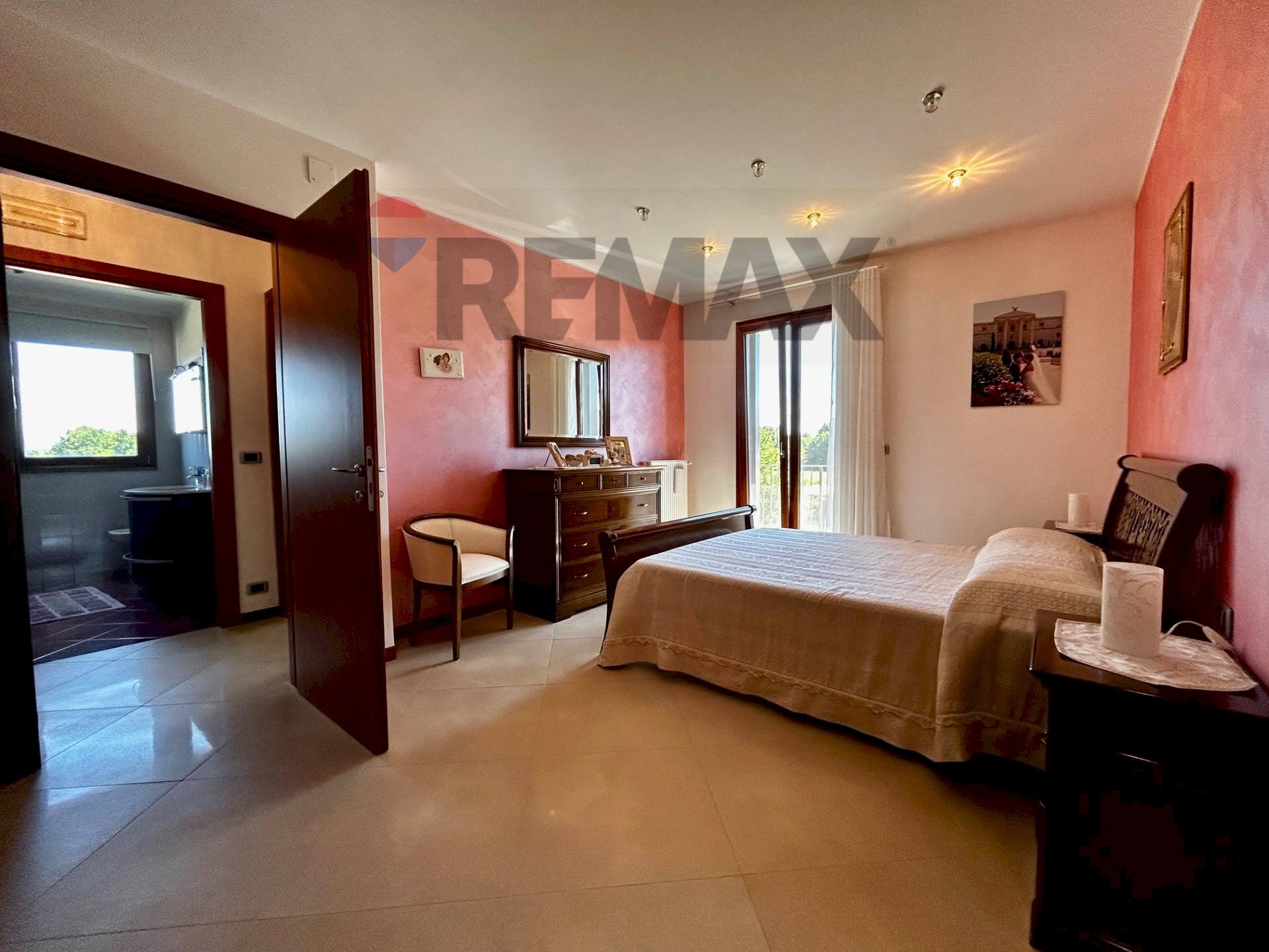 Foto 3 - Villa a Schiera Via Montello
124, Visco - foto 3