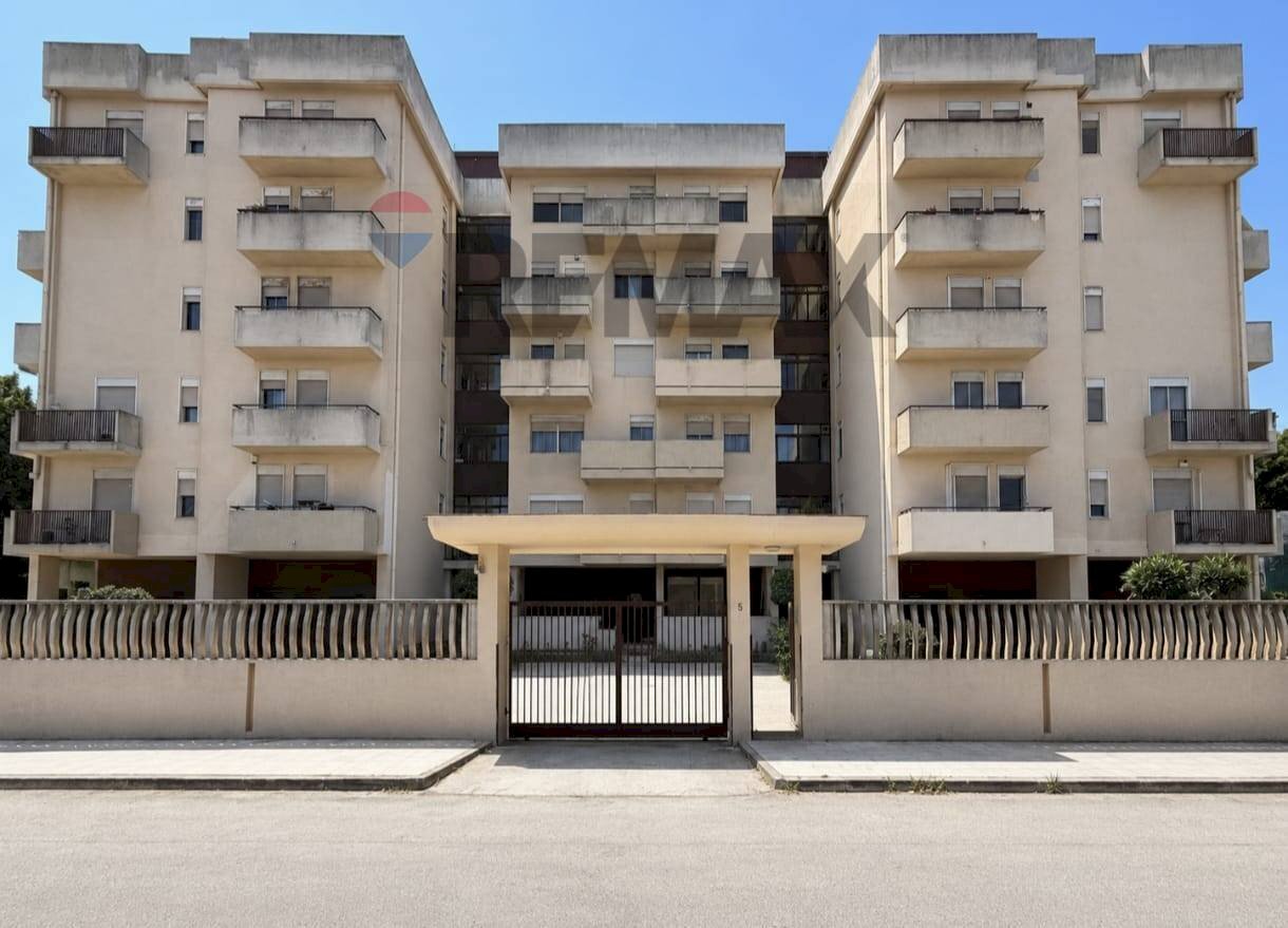 Edificio all\'aperto - Quadrilocale Viale Umbria
5, Trapani - foto 2