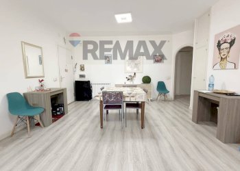 Sala da pranzo - Quadrilocale Viale Umbria
 
5, Trapani - foto 13