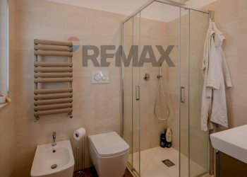 Bagno - Quadrilocale via Camillo Rosalba
 
46F, Bari - foto 16