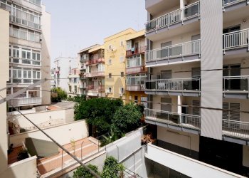 Edificio all\'aperto - Cantina / Solaio Via Luca De Samuele Cagnazzi
 
16/18, Bari - foto 4