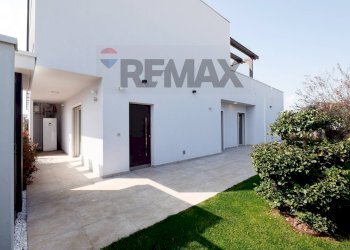 Casa all\'aperto - Villa Strada Torrebella
 
6, Bari - foto 3