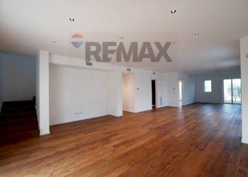 Stanza vuota - Villa Strada Torrebella
 
6, Bari - foto 6