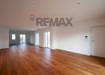 Stanza vuota - Villa Strada Torrebella
 
6, Bari - foto 7