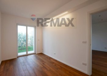 Stanza vuota - Villa Strada Torrebella
 
6, Bari - foto 9