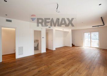 Stanza vuota - Villa Strada Torrebella
 
6, Bari - foto 11