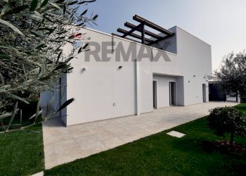 Casa all\'aperto - Villa Strada Torrebella
 
6, Bari - foto 3