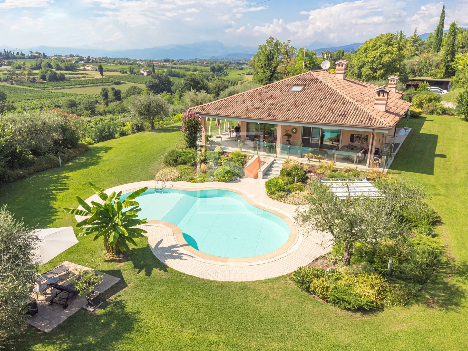 Foto 1 - Villa via Tione
 
22, Castelnuovo del Garda - foto 1