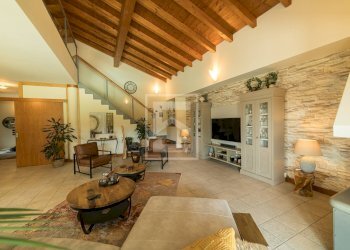 Foto 45 - Villa via Tione
 
22, Castelnuovo del Garda - foto 45