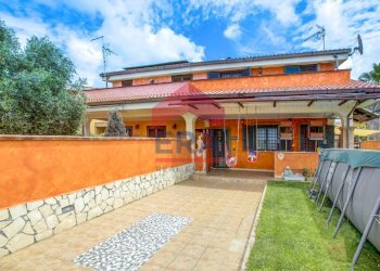 Esterno - Villa a Schiera Via Foglia
 
16, Ardea - foto 27