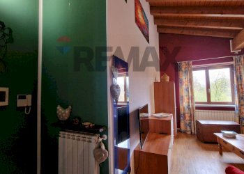 Soggiorno - Bilocale Via Tonale
 
4, Besnate - foto 3