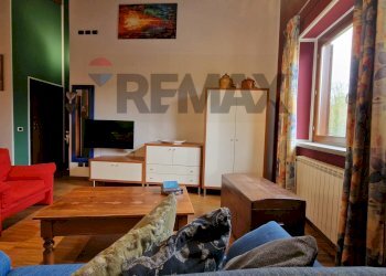 Soggiorno - Bilocale Via Tonale
 
4, Besnate - foto 4