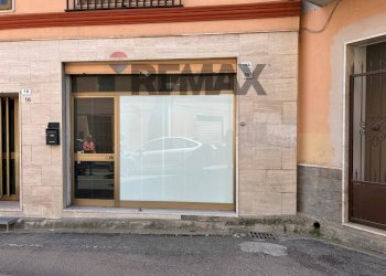 Edificio all\'aperto - Commercial Premises Via Colomba Antonietti
16A, Cagliari - photo 6