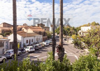 Edificio all\'aperto - Villa Oristano - photo 25
