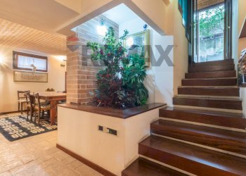 Scale - Villa Oristano - photo 27