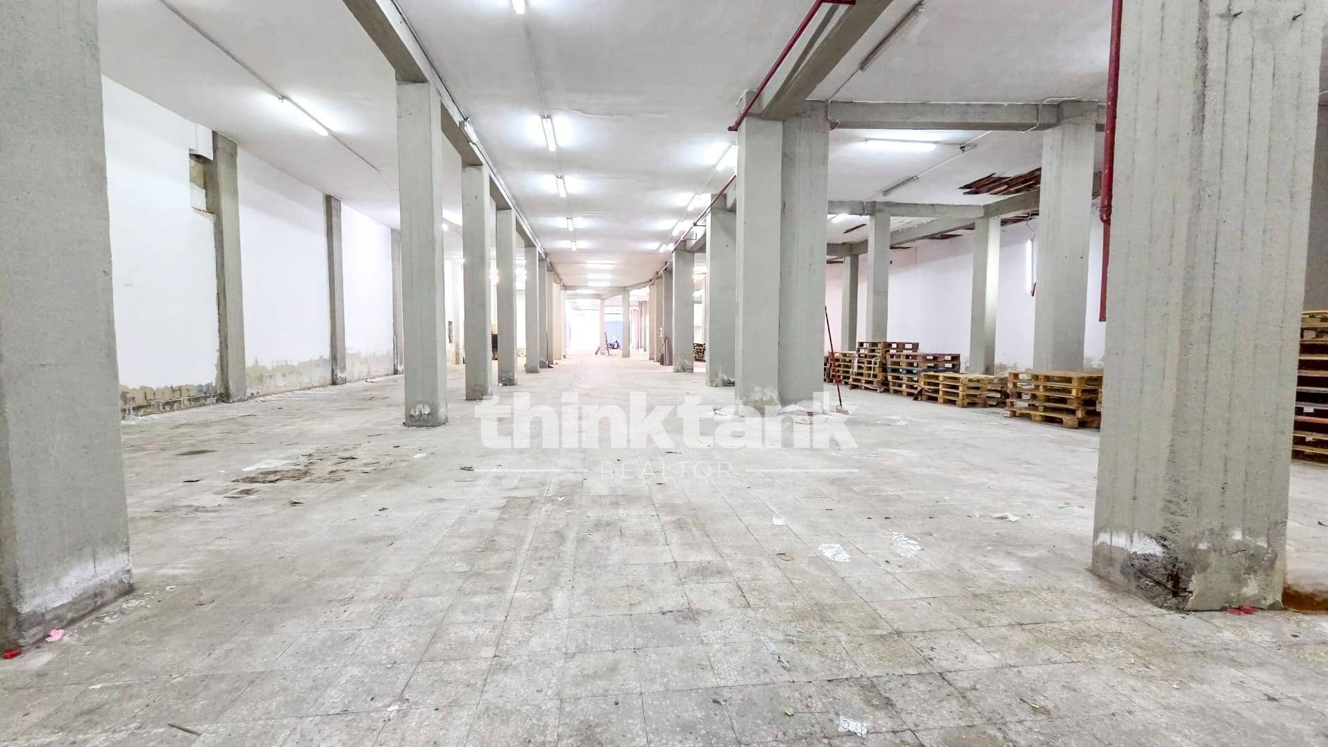 Foto 1 - Warehouse Via Edmondo De Amicis
 
snc, Catania - photo 1