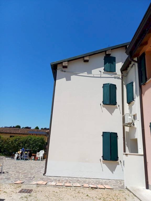 Facciata - Villa via Ponte Pietra, Mirandola - photo 3