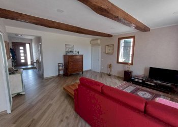 Salone - Villa via Ponte Pietra, Mirandola - photo 20