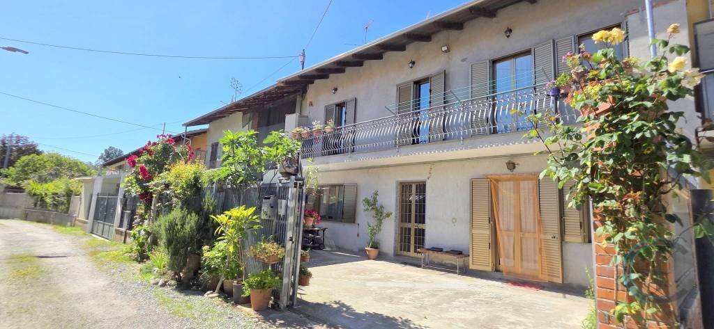 Facciata - Casa indipendente via Rondissone, 17, Mazzè - foto 1