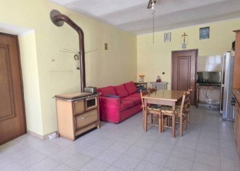 Cucina - Casa indipendente via Rondissone, 17, Mazzè - foto 11