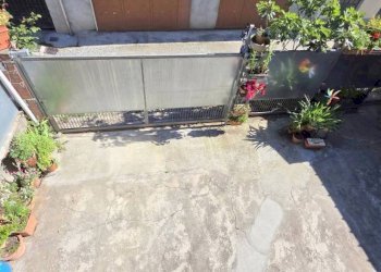 Cortile interno - Casa indipendente via Rondissone, 17, Mazzè - foto 23