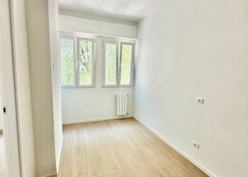Soggiorno - Two-room apartment via Monte Ortigara, Brescia - photo 9