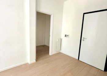 Ingresso - Two-room apartment via Monte Ortigara, Brescia - photo 20
