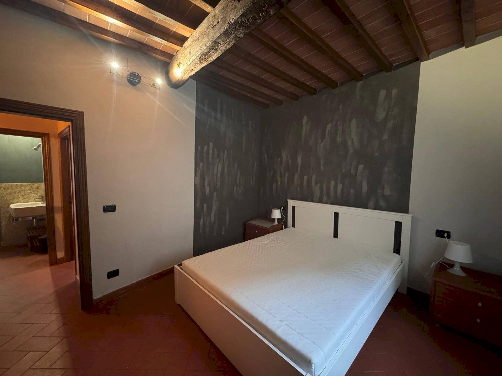 Foto 1 - Casa indipendente via fratelli cervi
 
1, Loro Ciuffenna - foto 1
