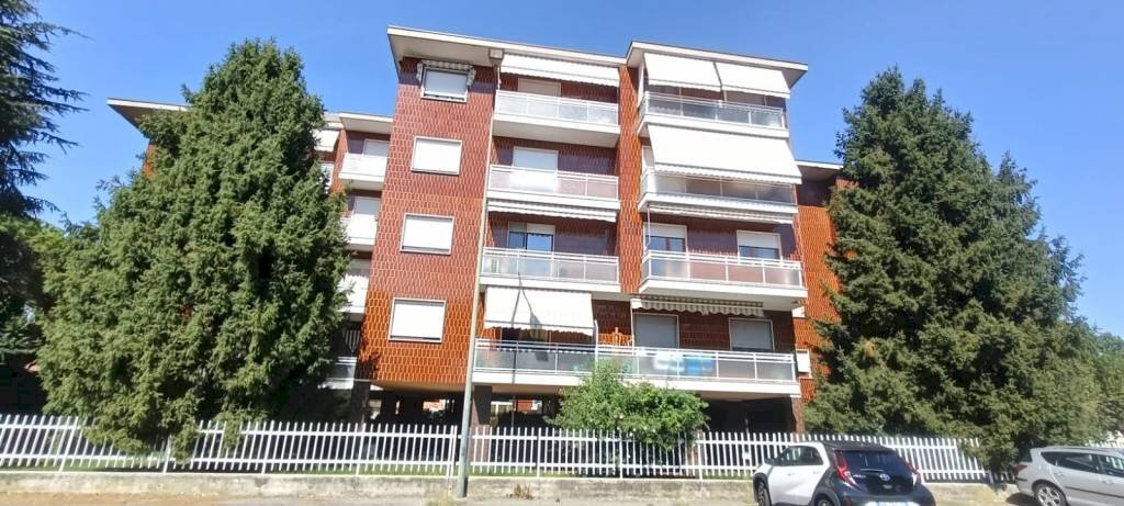 Facciata - Three-room apartment via Frejus, 42, Orbassano - photo 1