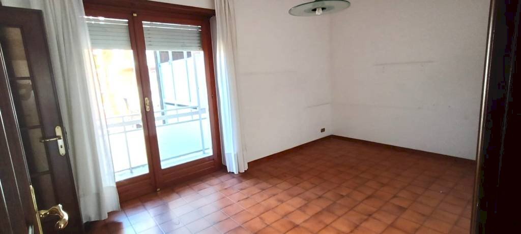 Soggiorno - Three-room apartment via Frejus, 42, Orbassano - photo 2