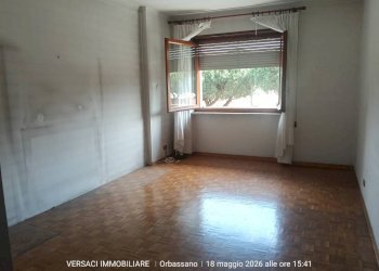 Camera da letto - Appartamento via Frejus, 42, Orbassano - foto 6