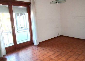 Soggiorno - Three-room apartment via Frejus, 42, Orbassano - photo 2