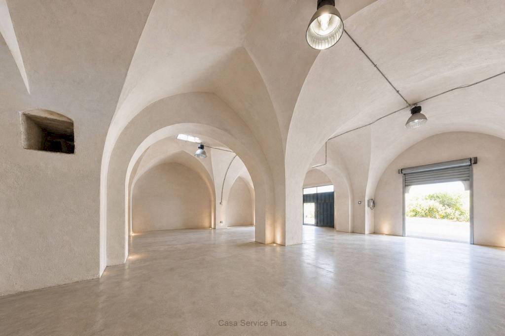 Interno non residenziale - Warehouse via Giuseppe Garibaldi, Alezio - photo 1