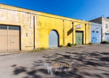 Facciata - Warehouse via Giuseppe Garibaldi, Alezio - photo 7