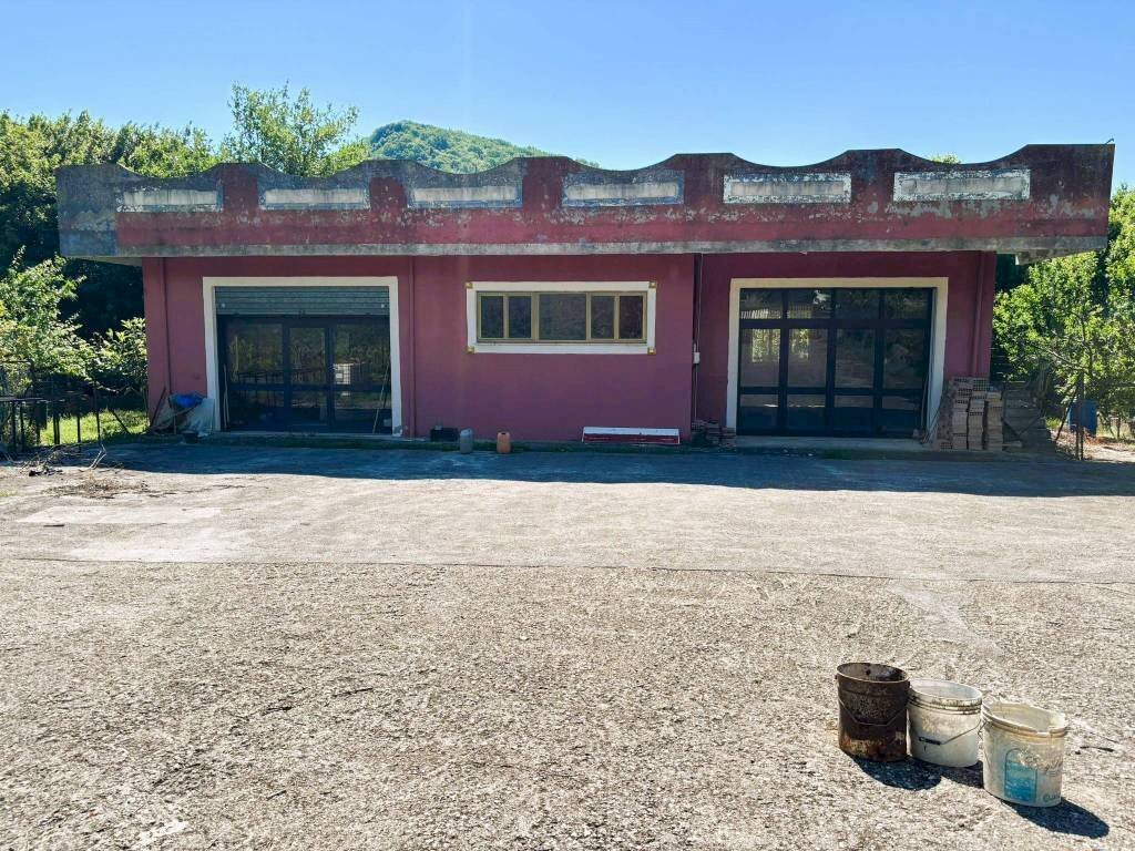 Facciata - Negozio strada Regionale Formia-Cassino, Ausonia - foto 1
