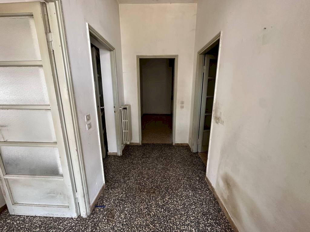 Corridoio - Stable - Palace via San Giovanni Bosco, 5, Cassano Magnago - photo 1