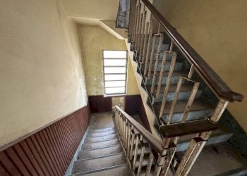 Interno palazzo - Stable - Palace via San Giovanni Bosco, 5, Cassano Magnago - photo 12