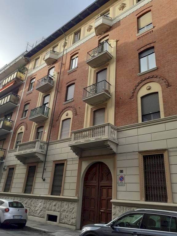 Facciata - Appartamento via Coazze, 2, Torino (zona Cit Turin) - foto 2