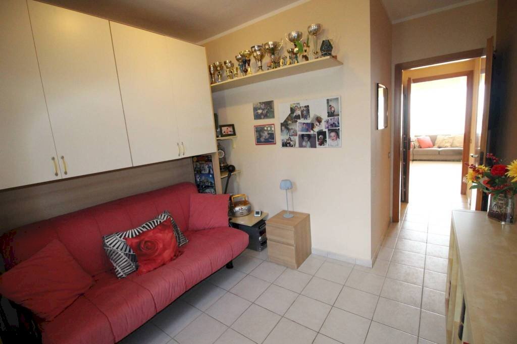 Cameretta - Trilocale via Evasio Montanella, Genova (zona Prà) - foto 3