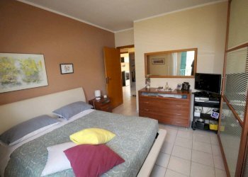 Camera da letto - Trilocale via Evasio Montanella, Genova (zona Prà) - foto 20