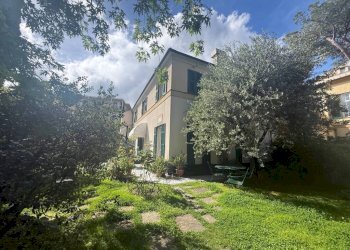 Giardino - Villa via Angelo Carrara, Genova (zona Quarto) - foto 7